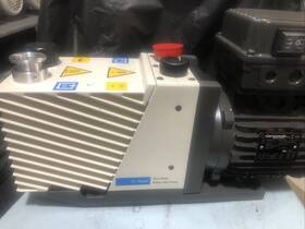 G3850-80240 Agilent Technologies Ds 202 Rotary Vane Vacuum Pump. H1024