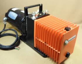 1012a Alcatel Vacuum Pump 3/4 Hp Leeson 3-phase Motor - Used