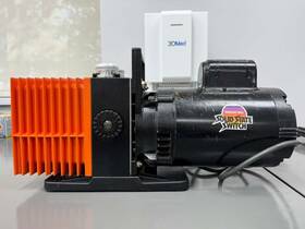 370c55ar Alcatel 2005l Pascal 2-stage Rotary Vane Vacuum Pump 3.8 Cfm 0.4kw 1ph 230v