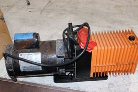 M2020a Alcatel Vacuum Pump