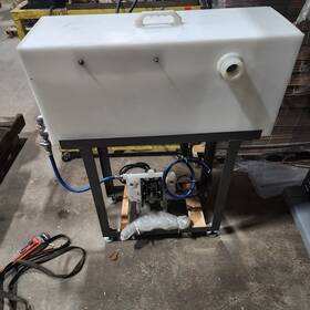 A050-spp-ttpt-b70 All-flo 32 Gallon Baffled Plastic Tank 36 Inch X13 X16 On Stand And Allflo 1/2 Diaphragm Pump
