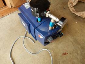G050075 Becker Vx 4.25 Oil-free Vacuum Pump Vt Series 2020 3-phase 1.2 Hp Rotary Vane
