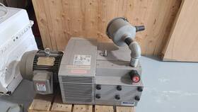 Kvt3.100 Becker 2014 Kvt 3.100 Vacuum Pump 5hp 69scfm Oil-less Vane 230/460 Volt