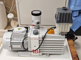 A36310925 Boc Edwards E2m18 Dual Stage Rotary Vane Vacuum Pump P/n