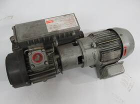 Rc0040e5061003 Busch 28cfm C/w Toshiba B0024flb208 2hp 1730rpm 575v Used