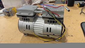 Lc-v550 Cncest Used 550w Industrial Oilless Diaphragm Vacuum Pump 2 Cylinders110v/60hz Silver