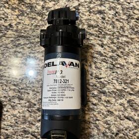 7812-321 Delavan 7802-201 Powerflo 12-volt Automatic Demand Diaphragm Pump With Qa Ports