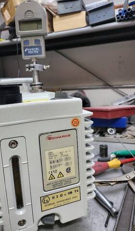 A37315981 Edwards E2m28 Vac Pump With Dual Voltage Motor Rebuilt 12-month Warranty