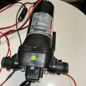 04300-142a Flojet 4300-142a Model # - Quad Diaphragm Pump 12v 3.7 Gpm Used With Charger 04300-142a Flojet 4300-142a Model # - Quad Diaphragm Pump 12v 3.7 Gpm Used With Charger