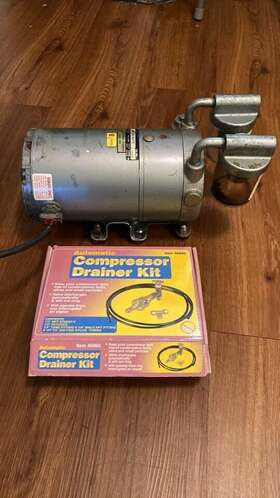 522-v50-g18dx Gast Model Rotary Vane Vacuum Pump Used With Accessories