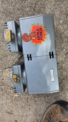 Daa-p101-eb Gast 2 -gast Vacuum Diaphram Pump 115/118v 3.5/3.6amps