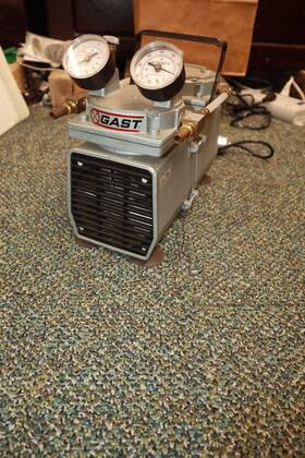 Daa-v174-ed Gast Used Vacuum Pump # Untested Estate Item As Is For Parts