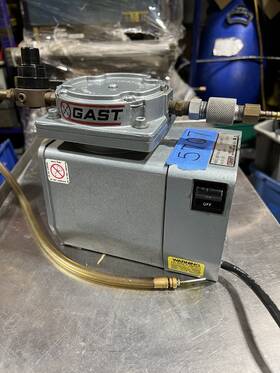 Doa-p102-aa Gast Vacuum Pump 115v Tested Working