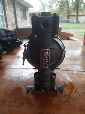 D53277 Graco Husky 716 Dbl Diaphragm Pump Good Working