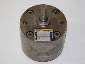785666 Nordson Engineering Ger19 Hydraulic Motor Gear Pump Unit Made In Germany
