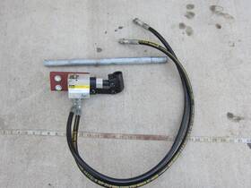 643035 Parker 2-way Valve Hand Pump W Hoses Used