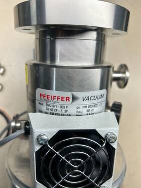 071-003p Pfeiffer Tmu Dn 63 Cf-f Vacuum Pump With Tc600 Controller