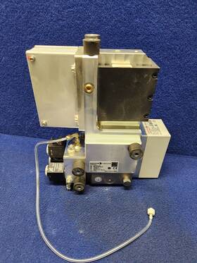121232 Pfeiffer Assy Pm P05 652 Splitflow 30 Pump Tc110 Controller Cellule 3g Num