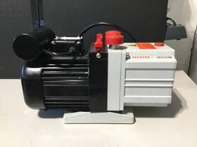 21133640 Pfeiffer Pfeifer Pk D41 011 C Duo 2.5 Vacuum Pump