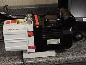 D41062 Pfeiffer Vacuum Duo Line 2.5 Pk D41 062 F Rotary Vane Pump
