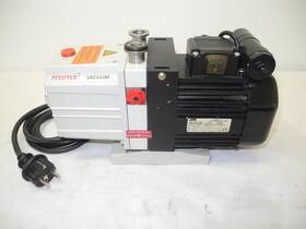 D41712c Pfeiffer Pk Duo 2.5a Vacuum Pump 220-240vac 50/60hz 2880/3420 Rpm