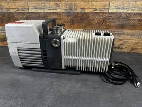 F-74009 Pfeiffer Adixen By Vacuum Rotary Vane Pump 50/60 Hz Pascal 2021 I F-74009 Pfeiffer Adixen By Vacuum Rotary Vane Pump 50/60 Hz Pascal 2021 I