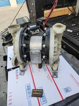 Roughneck 840321721464 Nitrile Air-operated Double Diaphragm Pump 1 Inch Ports 24 Gpm Polypropylene