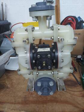 S07b1p1ppns000 Sandpiper S07b1p1ppns000. Diaphragm Pump Air Operated 100psi 3/4fnpt Good Conditi