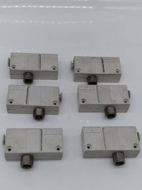 Zh10b Smc Vacuum Ejector 1/4 Inch Ptc X Lot Of 6 Zh10b Smc Vacuum Ejector 1/4 Inch Ptc X Lot Of 6