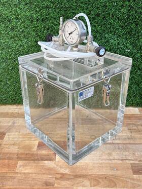 5235-02a Terra Universal Pre Owned Terrra 013107 Industrial Acrylic Vacuum Chamber