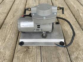 907cdc22d Thomas Diaphragm Model Vacuum / Pressure 12v Pump Tested Working