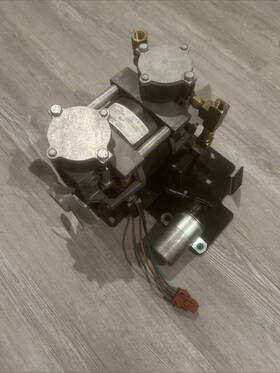 982004a Thomas Vintage Power Air Motor Vacuum Pump Model Mounted Working 982004a Thomas Vintage Power Air Motor Vacuum Pump Model Mounted Working