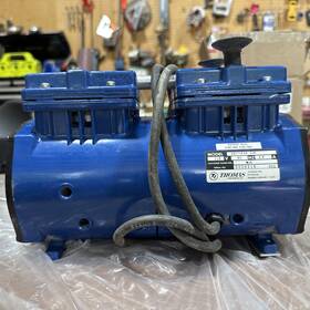 2607ve44 Thomas Industries Piston Vacuum Pump Model 334 115v 60hz 2.4amp