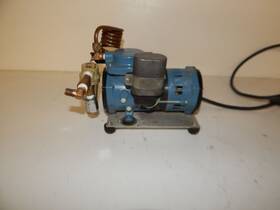 107ce11 Thomas Instruments Model 572 Tfe Pump Sqs40
