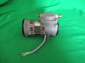 107cab18-035a Thomas Vacuum And Compressor Pumps Pump Model Nice Condition 107cab18-035a Thomas Vacuum And Compressor Pumps Pump Model Nice Condition