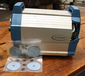 Cj-d90 Vacuubrand Md12nt Md 12 Nt Diaphragm Pump With Repair Kit / As-is