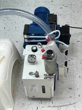 109013-05 Welch Ilmvac Chem Vac Kombipumpstand Combination Vacuum Pump Tested
