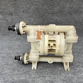 02-10576 Wilden Model P200 Plastic Air Diaphragm Pump 1 Inch Inlet And Outlet Used