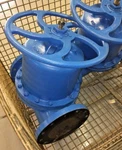 Itt Dia-flo Diaphragm Valve 10" Flanged, Neoprene Lined, Cast Iron, Manual Op.. Fixed Price $2612.74.