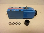 Vickers KCG-3-40D-Z-M-U-H1-10, 02-145945, Proportional Valve, Bar, 24VDC 1.6A. Fixed Price $300.00.