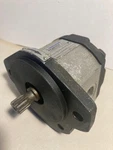 Mannesmann Rexroth 1PF2G2-40B/04 RR19MR Gear Pump. Fixed Price $608.86.